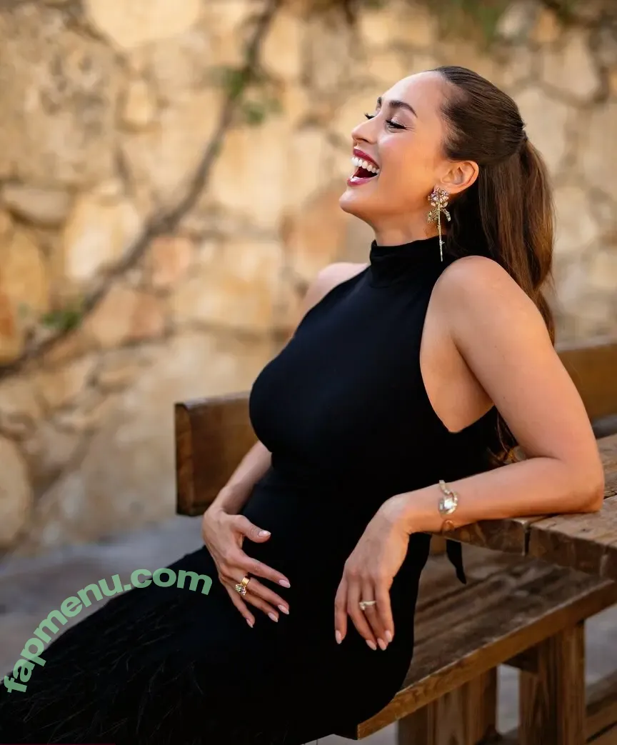 Lindsey Morgan nude photo #0227 (lindsaymorgan / linzzmorgan)