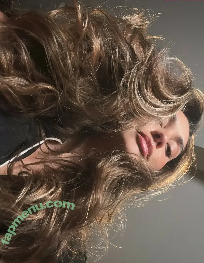 Lindsey Morgan nude photo #0236 (lindsaymorgan / linzzmorgan)