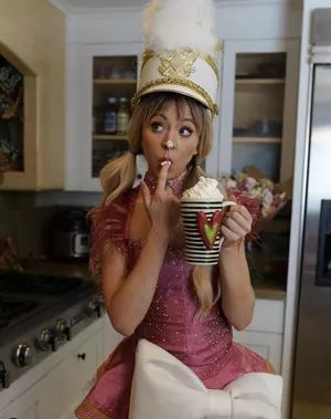 Lindsey Stirling / lindseystirling nude photo #0002