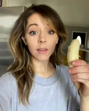 Lindsey Stirling / lindseystirling nude photo #0047