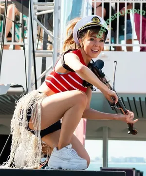 Lindsey Stirling / lindseystirling nude photo #0355