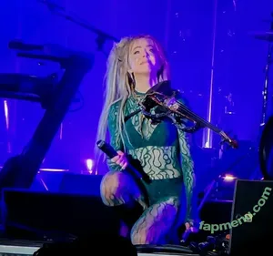 Lindsey Stirling / lindseystirling nude photo #0398