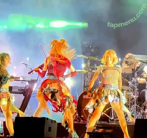 Lindsey Stirling / lindseystirling nude photo #0400