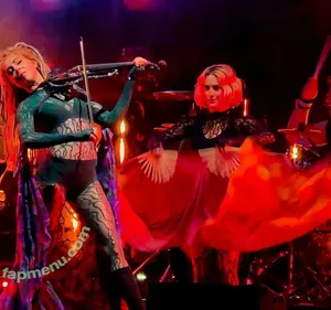 Lindsey Stirling / lindseystirling nude photo #0401