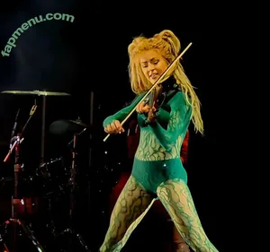 Lindsey Stirling / lindseystirling nude photo #0404