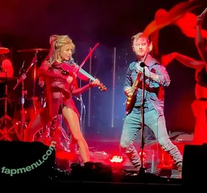 Lindsey Stirling / lindseystirling nude photo #0405
