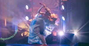 Lindsey Stirling / lindseystirling nude photo #0436