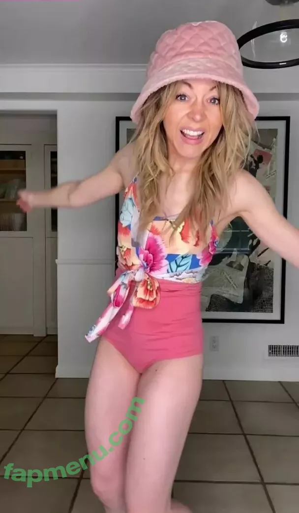 Lindsey Stirling nude photo #0056 (lindseystirling)