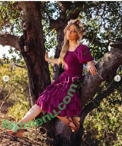 Lindsey Stirling nude photo #0073 (lindseystirling)