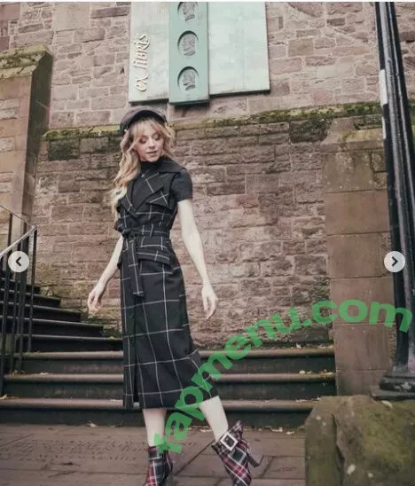 Lindsey Stirling nude photo #0080 (lindseystirling)