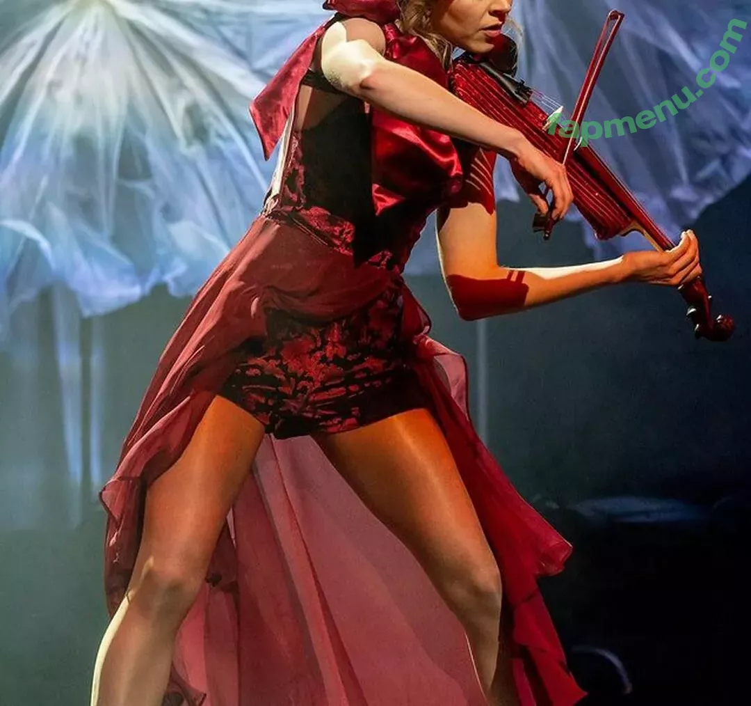 Lindsey Stirling nude photo #0082 (lindseystirling)
