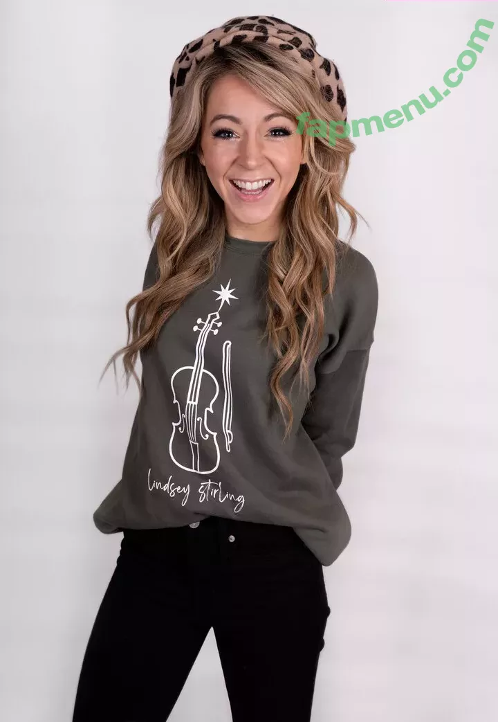 Lindsey Stirling nude photo #0085 (lindseystirling)