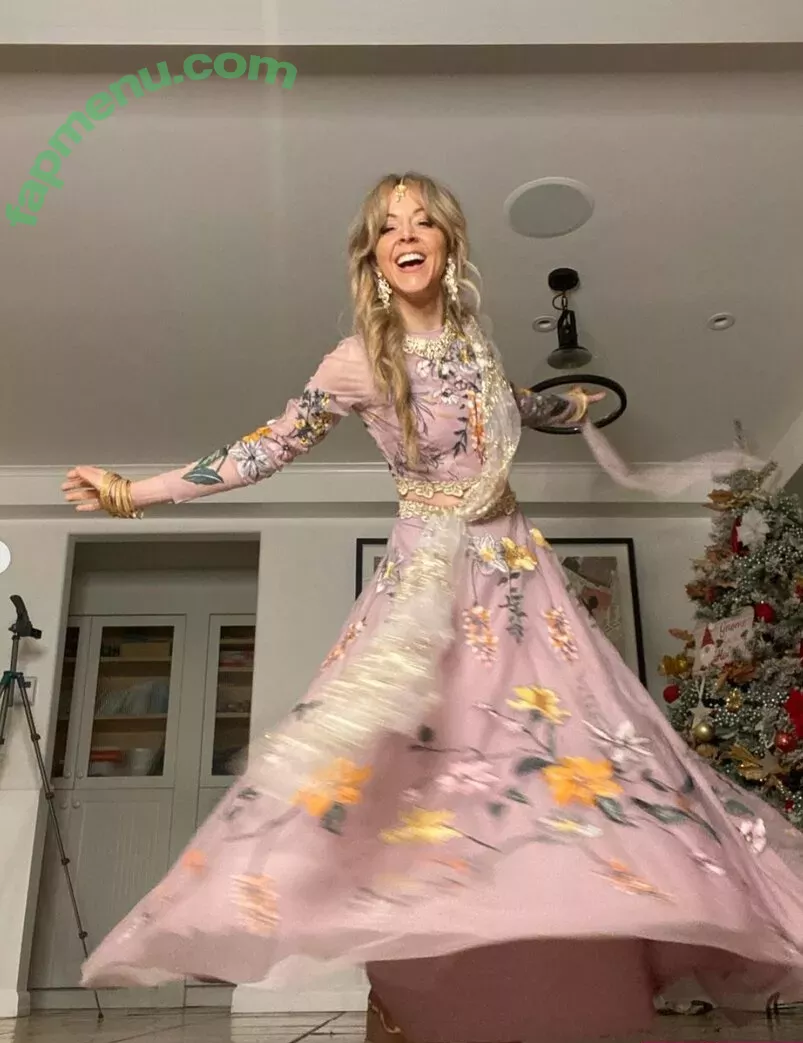 Lindsey Stirling nude photo #0094 (lindseystirling)