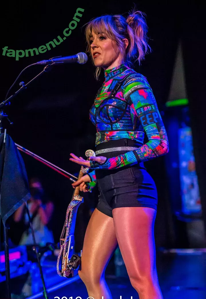 Lindsey Stirling nude photo #0095 (lindseystirling)