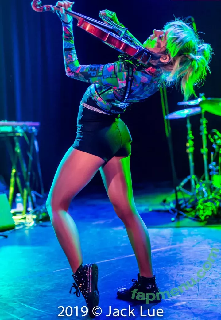 Lindsey Stirling nude photo #0099 (lindseystirling)