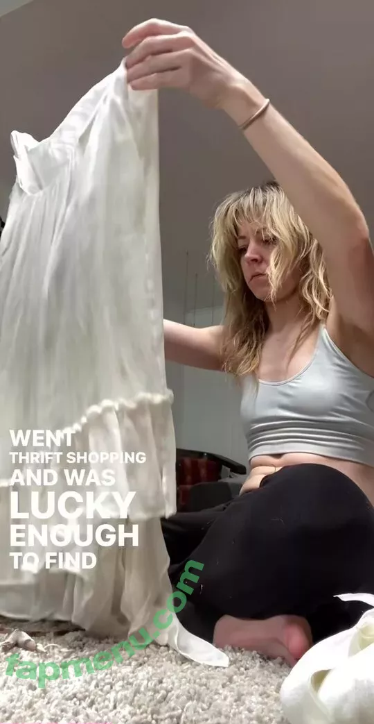 Lindsey Stirling nude photo #0105 (lindseystirling)