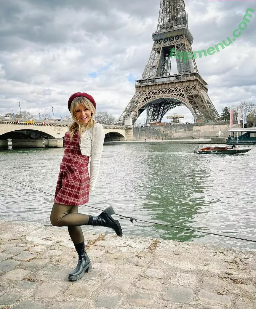 Lindsey Stirling nude photo #0111 (lindseystirling)
