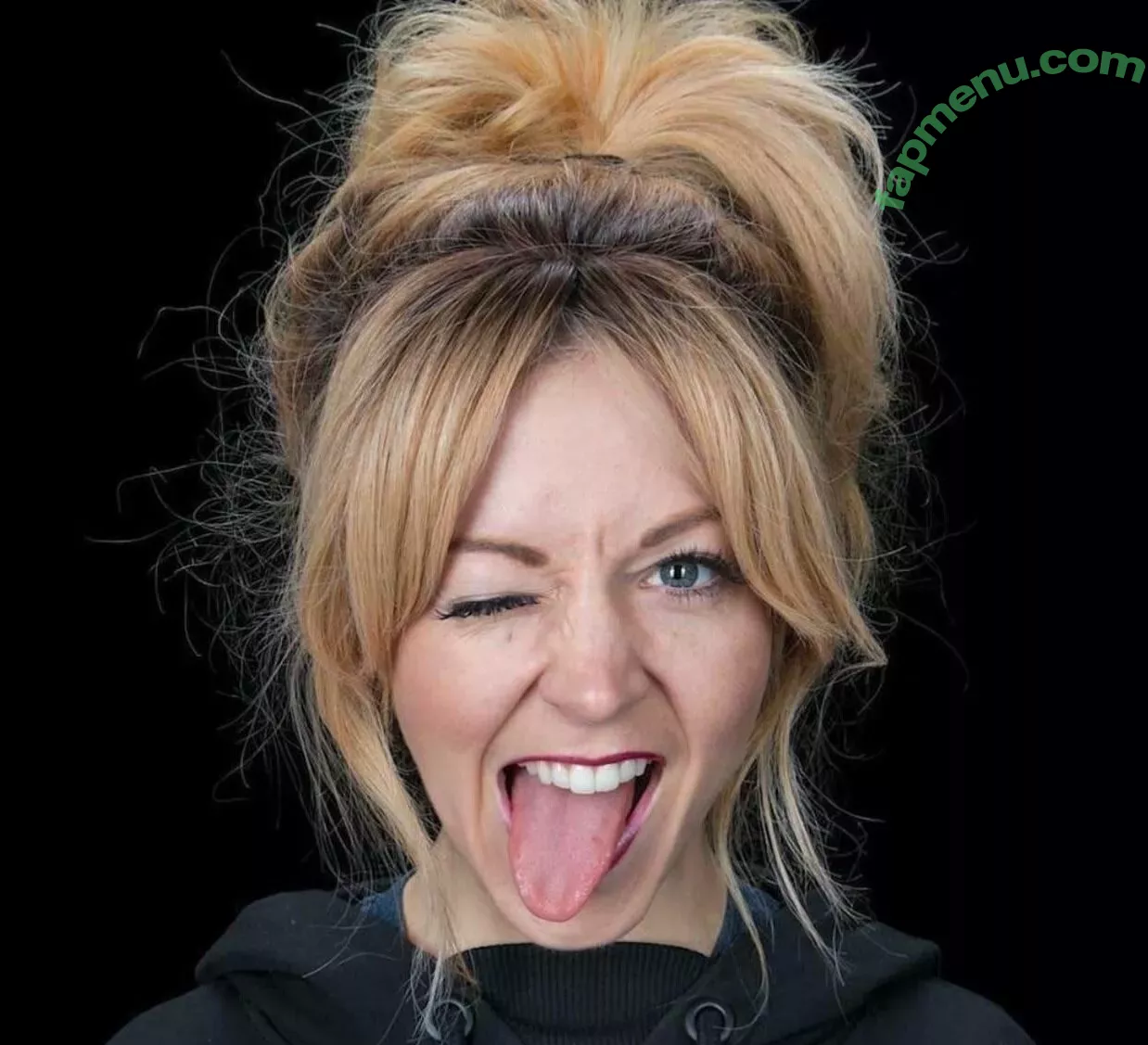 Lindsey Stirling nude photo #0127 (lindseystirling)
