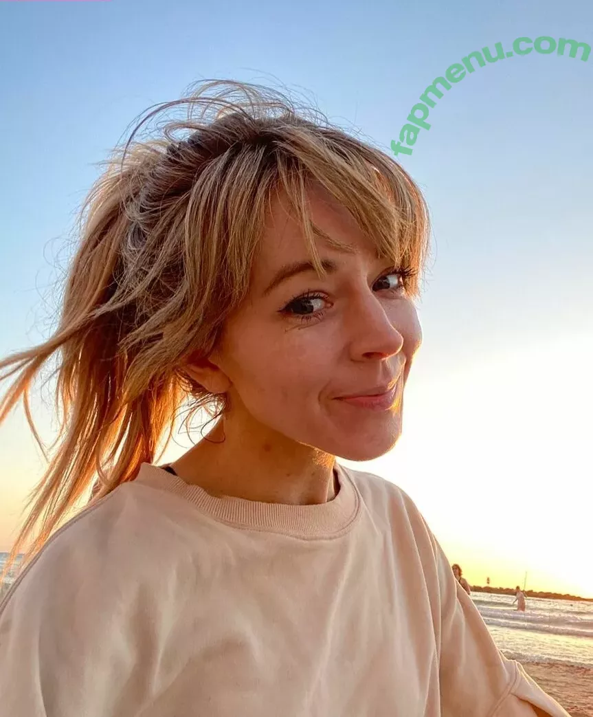 Lindsey Stirling nude photo #0176 (abbysiscoprinus / lindseystirling)