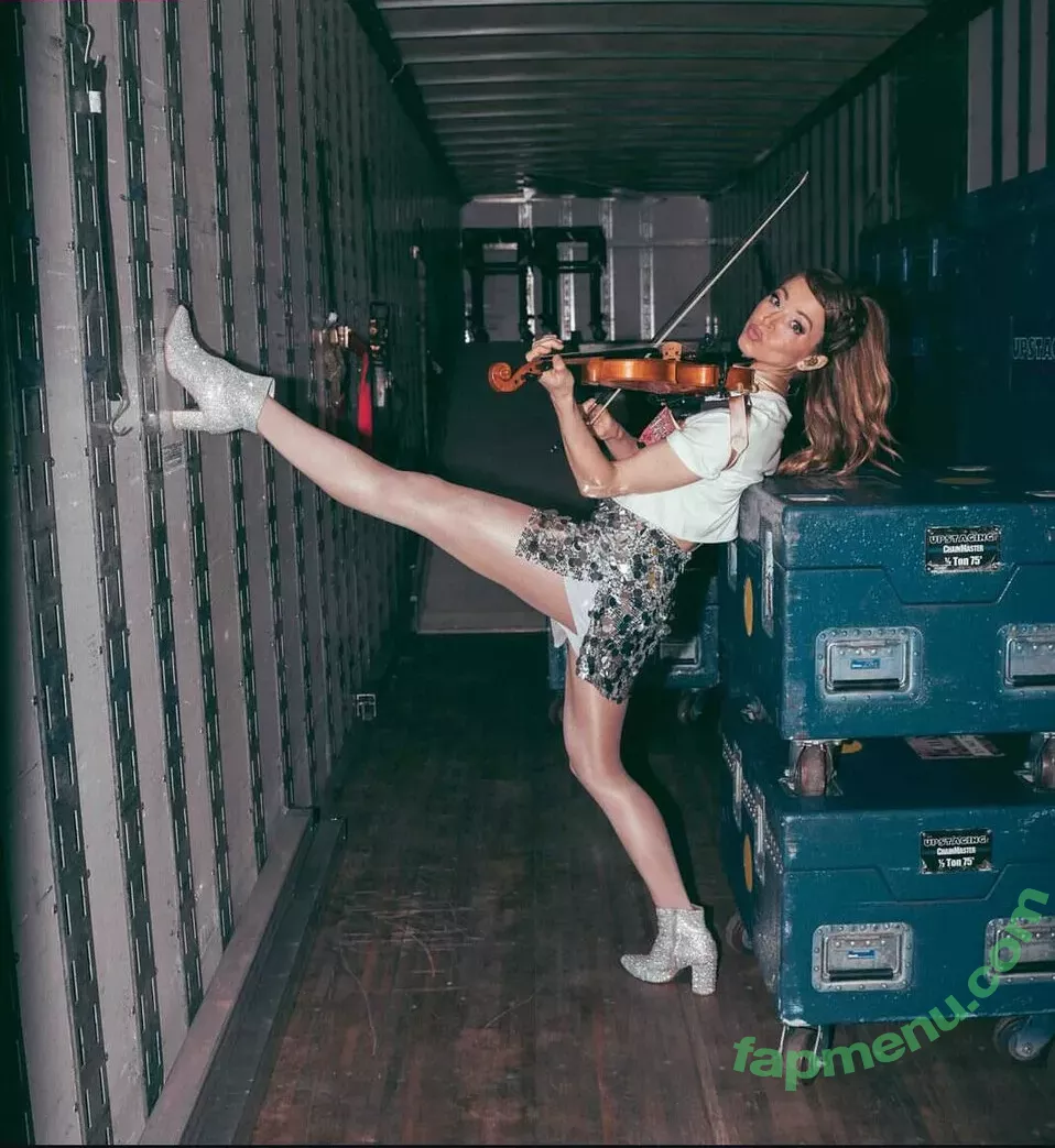 Lindsey Stirling nude photo #0282 (abbysiscoprinus / lindseystirling)