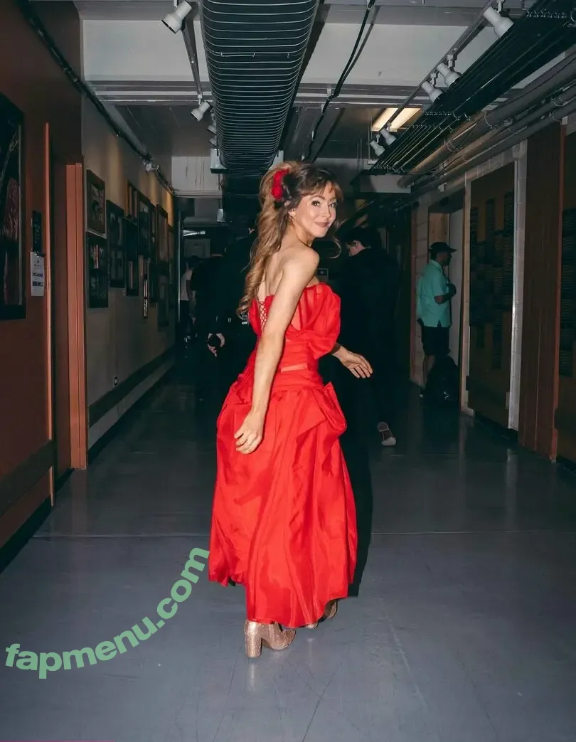 Lindsey Stirling nude photo #0371 (lindseystirling)