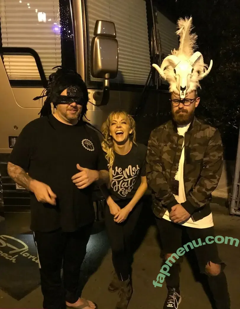 Lindsey Stirling nude photo #0432 (lindseystirling)