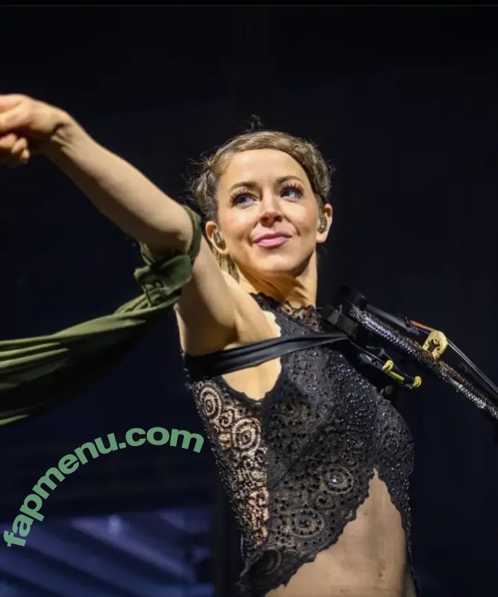 Lindsey Stirling nude photo #0454 (lindseystirling)
