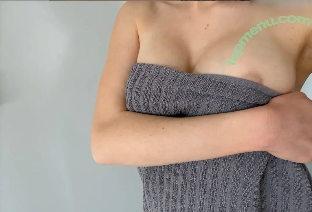 Linneasky nude photo #0003 (Linneasky)