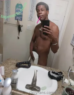 lionking32 / reel nude photo #0030