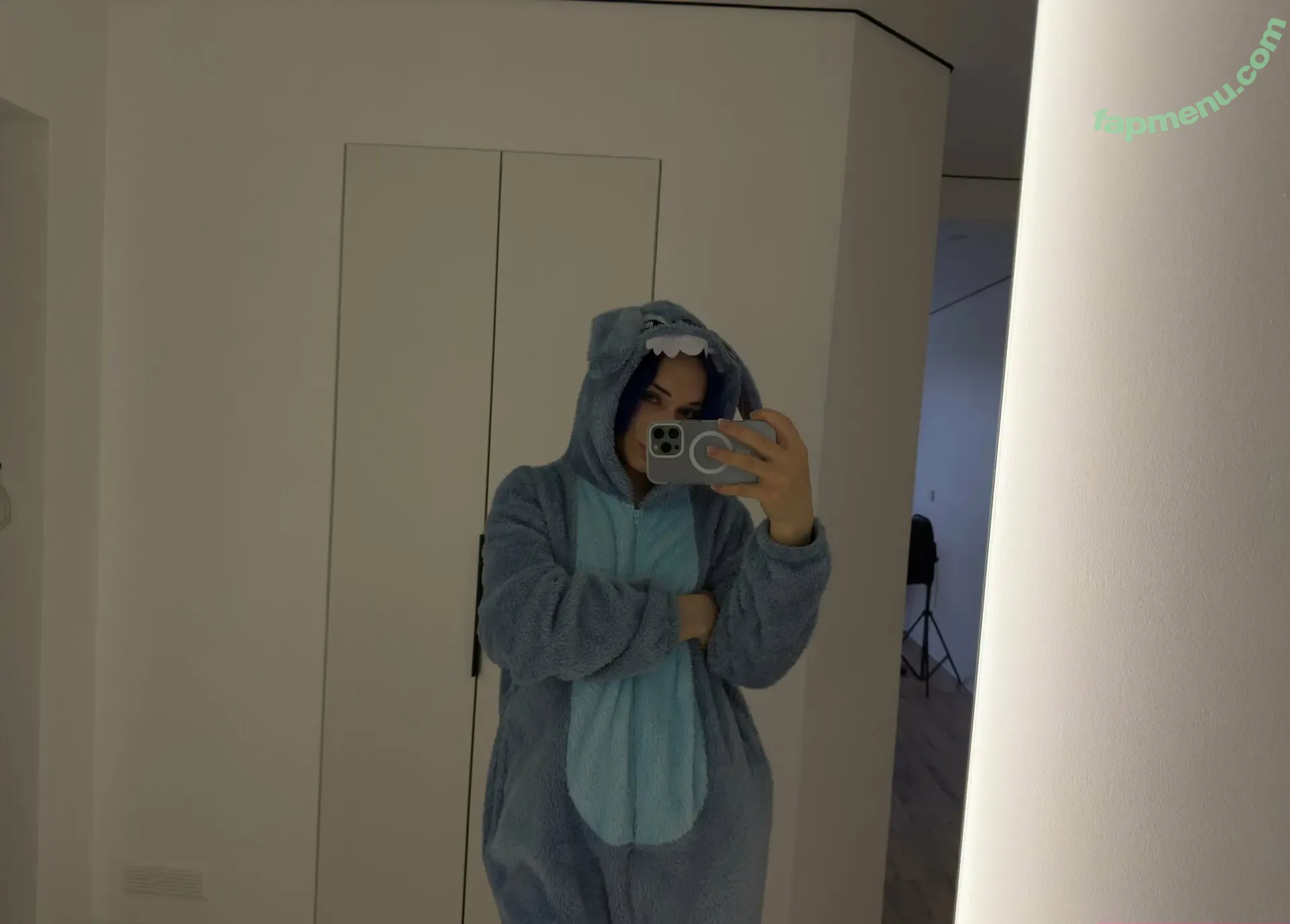 liortsgirl nude photo #0005 (liortsgirl)