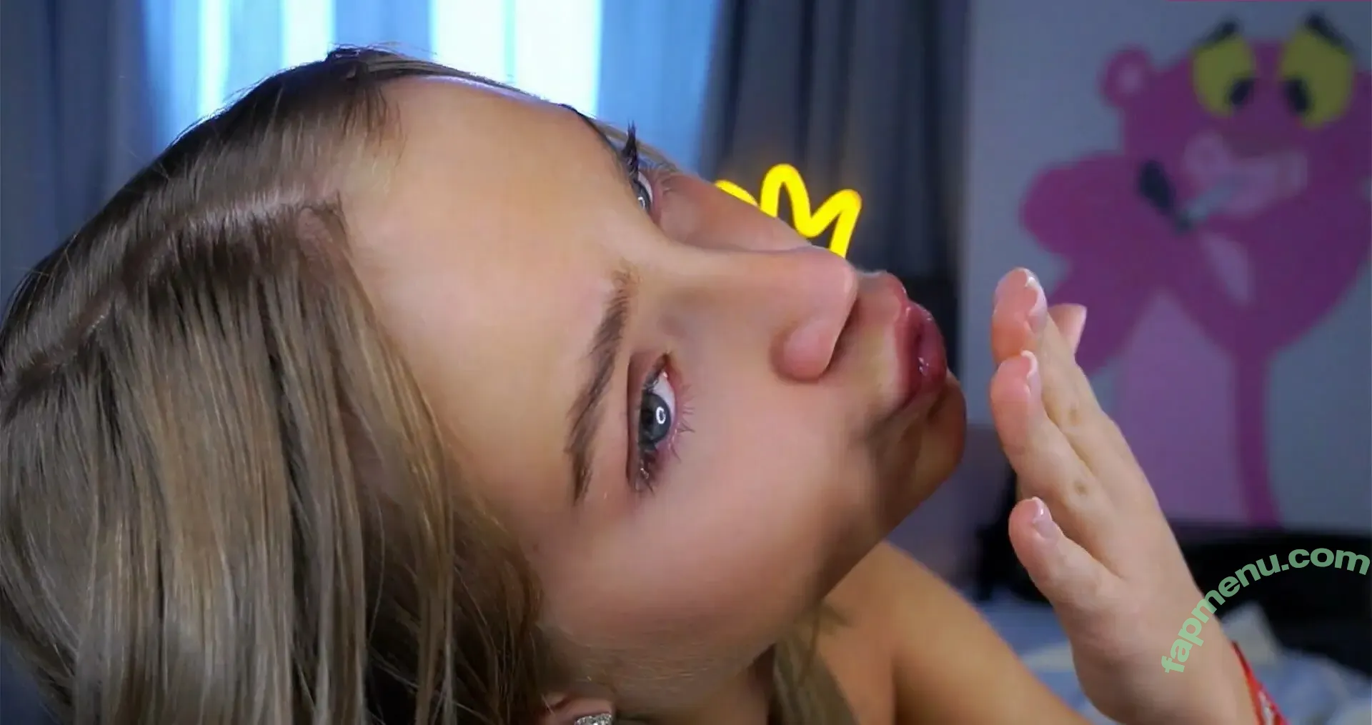 lipswithsmileonthem nude photo #0030 (lipswithsmileonthem)