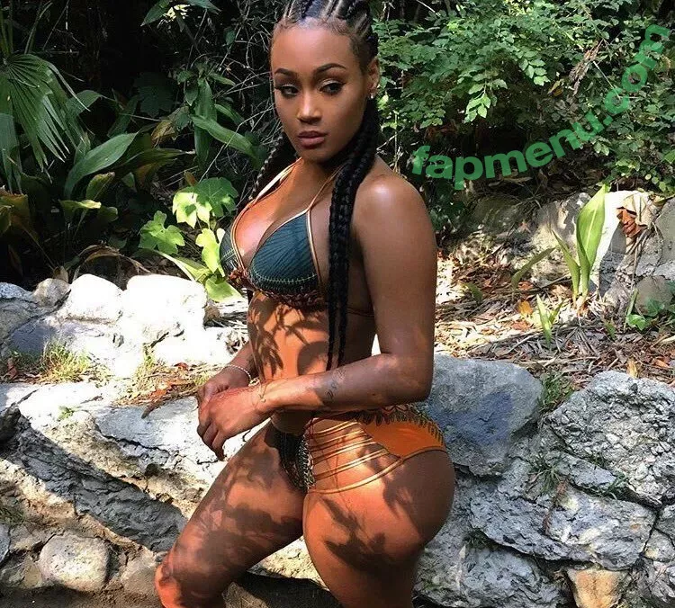 Lira Galore nude photo #0007 (Lira Mercer / lira_galore / liragalore)