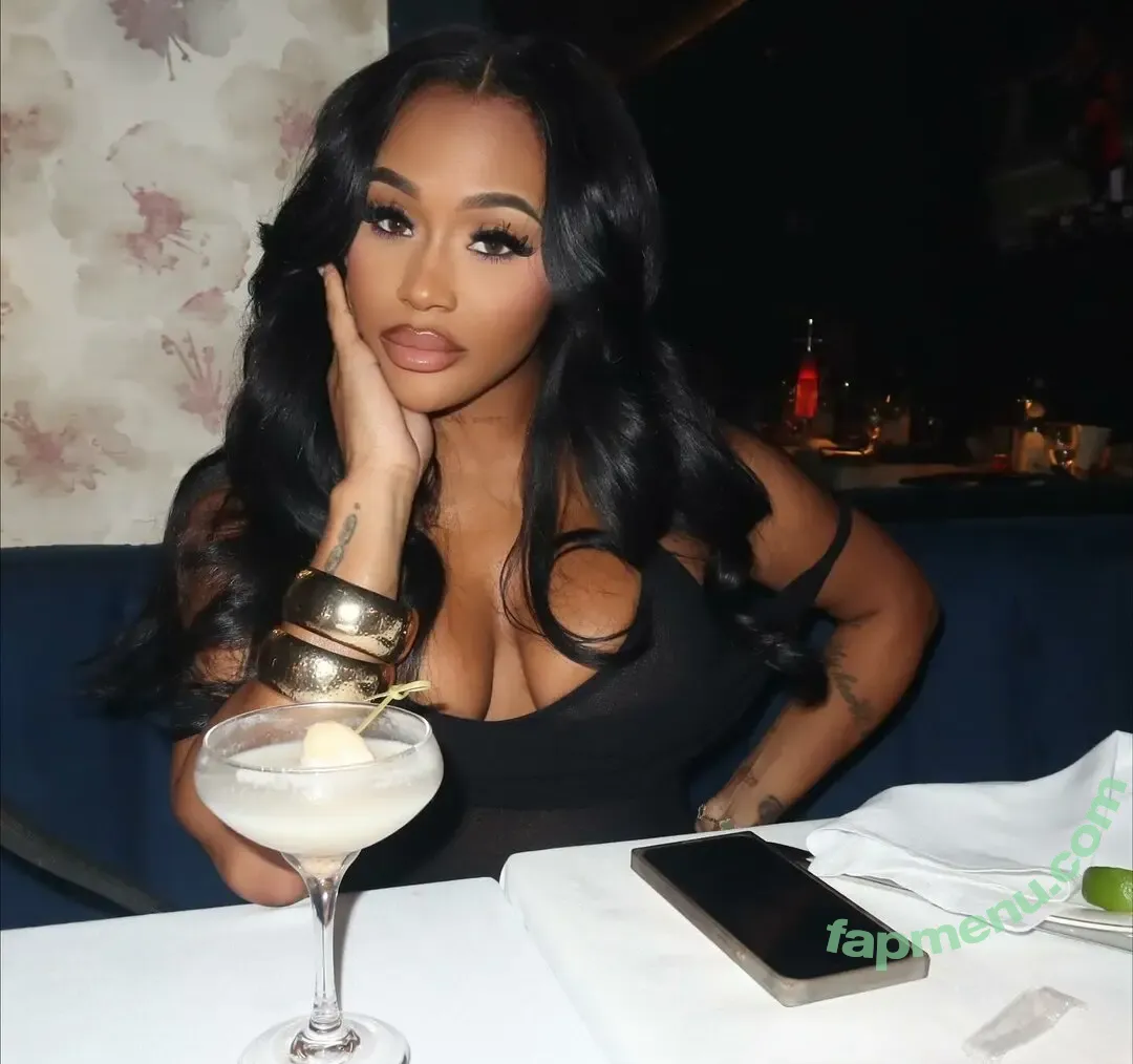 Lira Galore nude photo #0032 (Lira Mercer / lira_galore / liragalore)