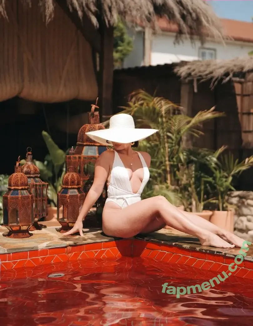 Lira__Karina nude photo #0045 (darkellegance)