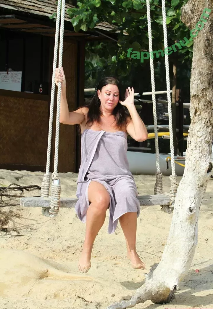 Lisa Appleton nude photo #0141 (MsLisaAppleton)