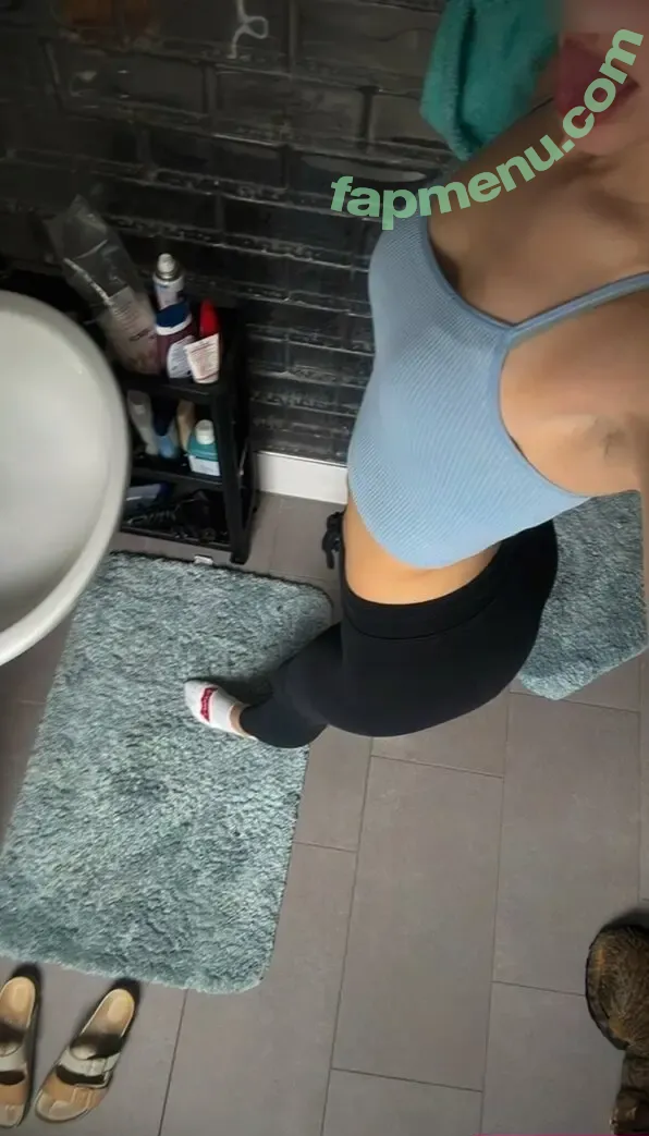 lisa.bauer nude photo #0012 (lisa.cltr / lisaa_bauerr)