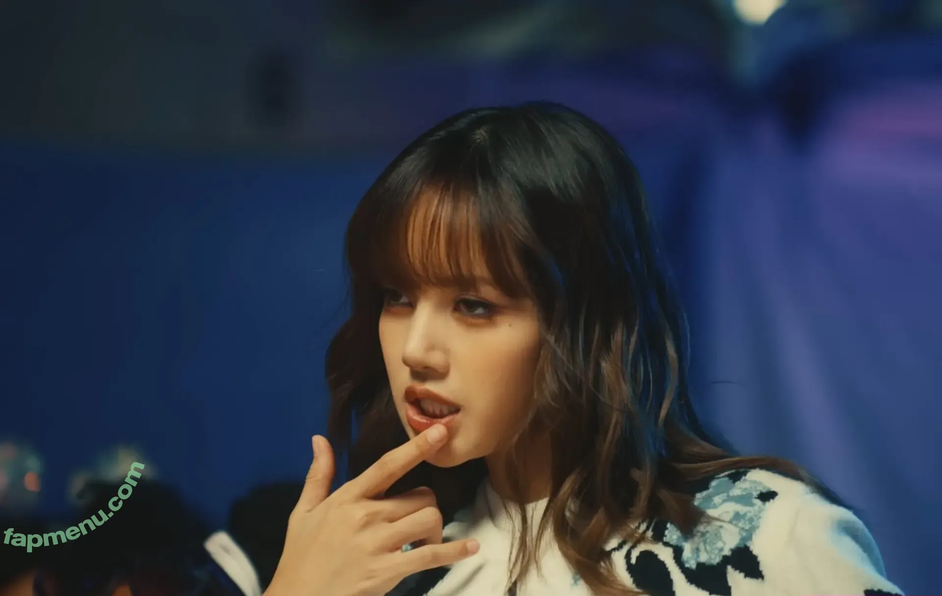 Lisa Blackpink nude photo #0883 (Lisa Blackpink)