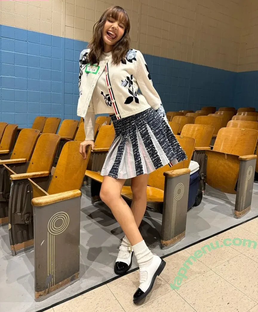 Lisa Blackpink nude photo #0897 (Lisa Blackpink)