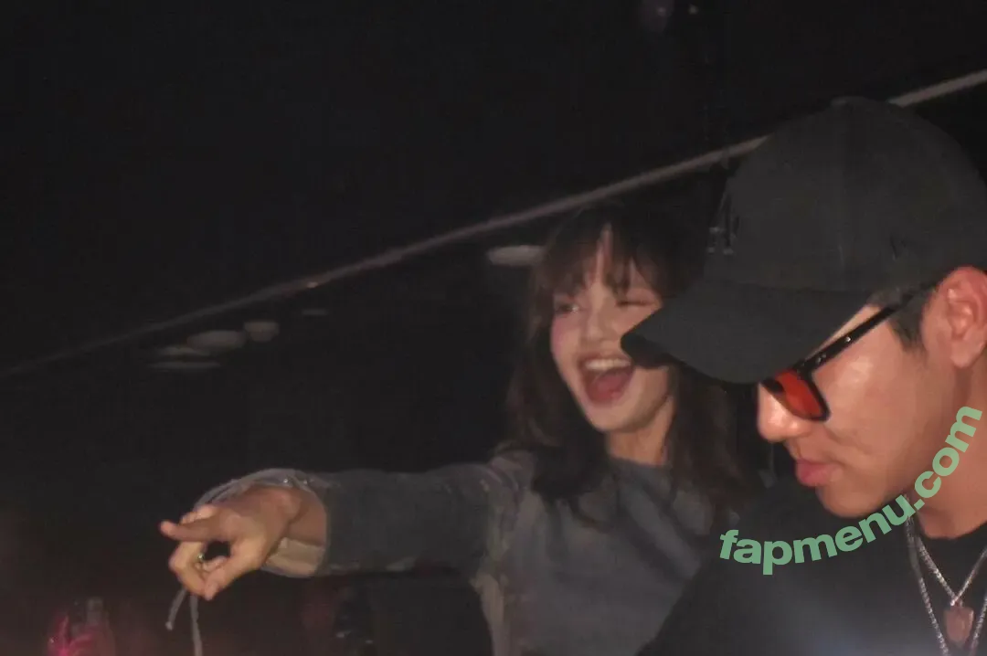 Lisa Blackpink nude photo #0911 (Lisa Blackpink)