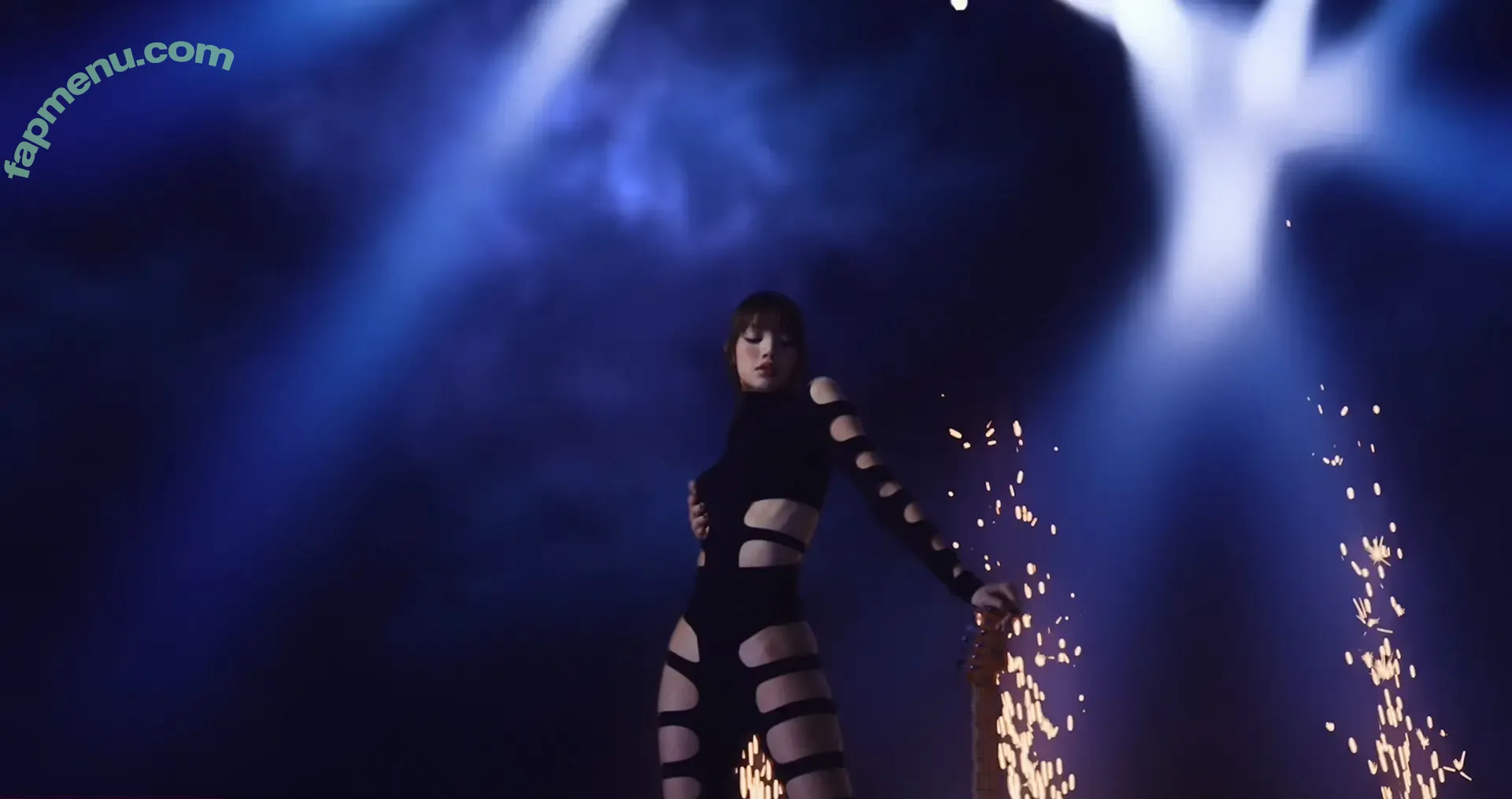 Lisa Blackpink nude photo #0955 (Lisa Blackpink)