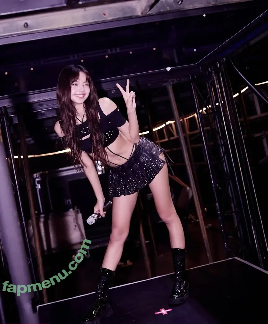 Lisa Blackpink nude photo #0972 (Lisa Blackpink)