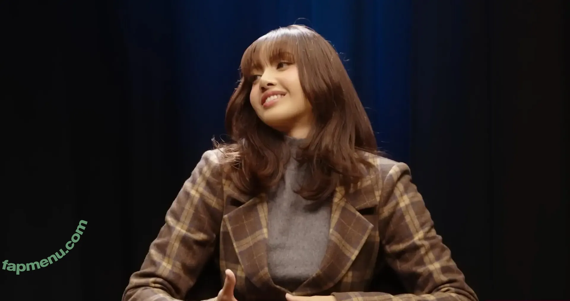 Lisa Blackpink nude photo #1000 (Lisa Blackpink)