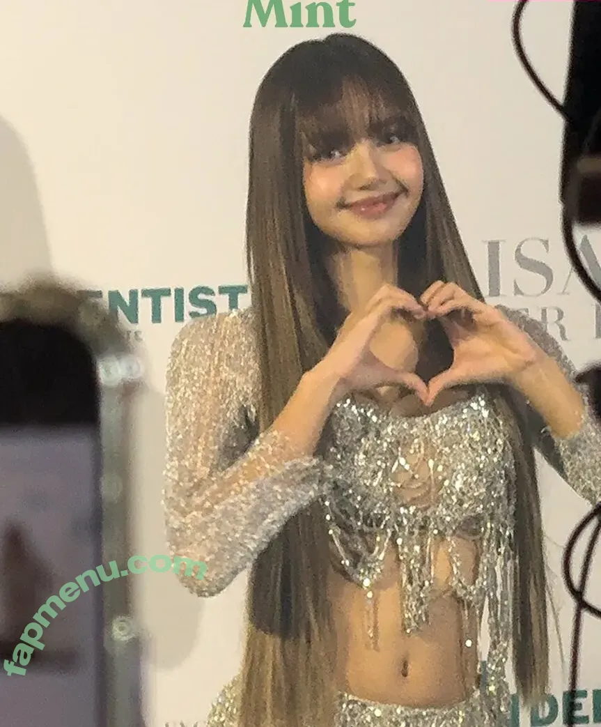 Lisa Blackpink nude photo #1030 (Lisa Blackpink)