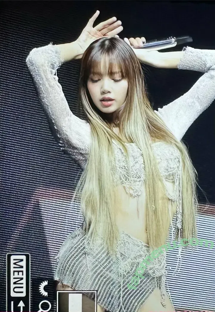 Lisa Blackpink nude photo #1033 (Lisa Blackpink)