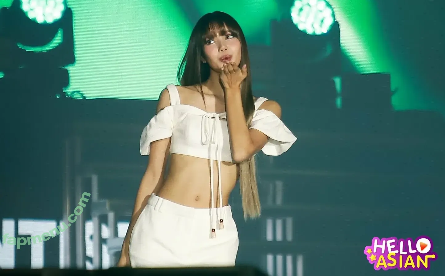 Lisa Blackpink nude photo #1060 (Lisa Blackpink)