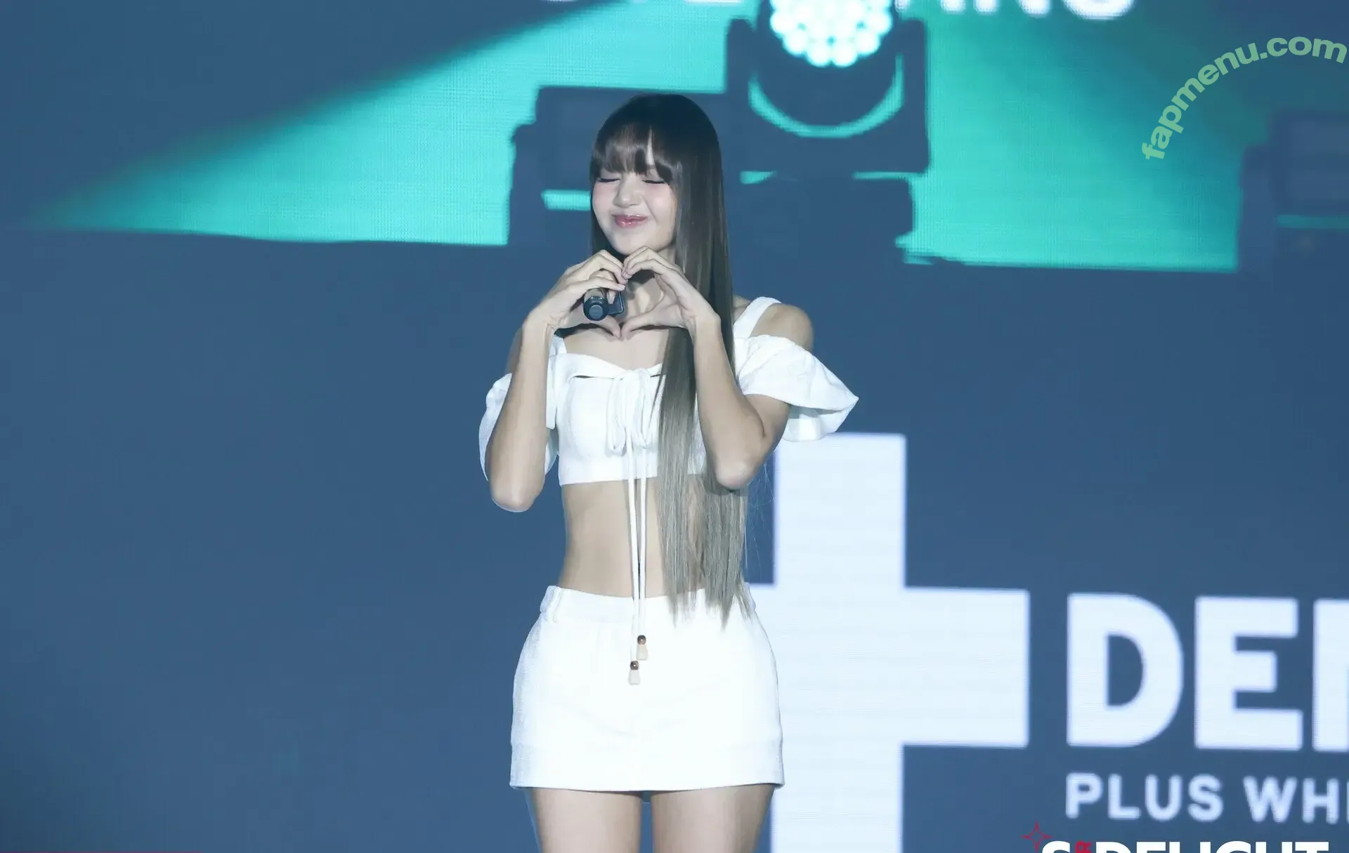 Lisa Blackpink nude photo #1063 (Lisa Blackpink)