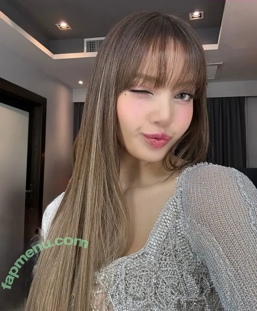 Lisa Blackpink nude photo #1131 (Lisa Blackpink)