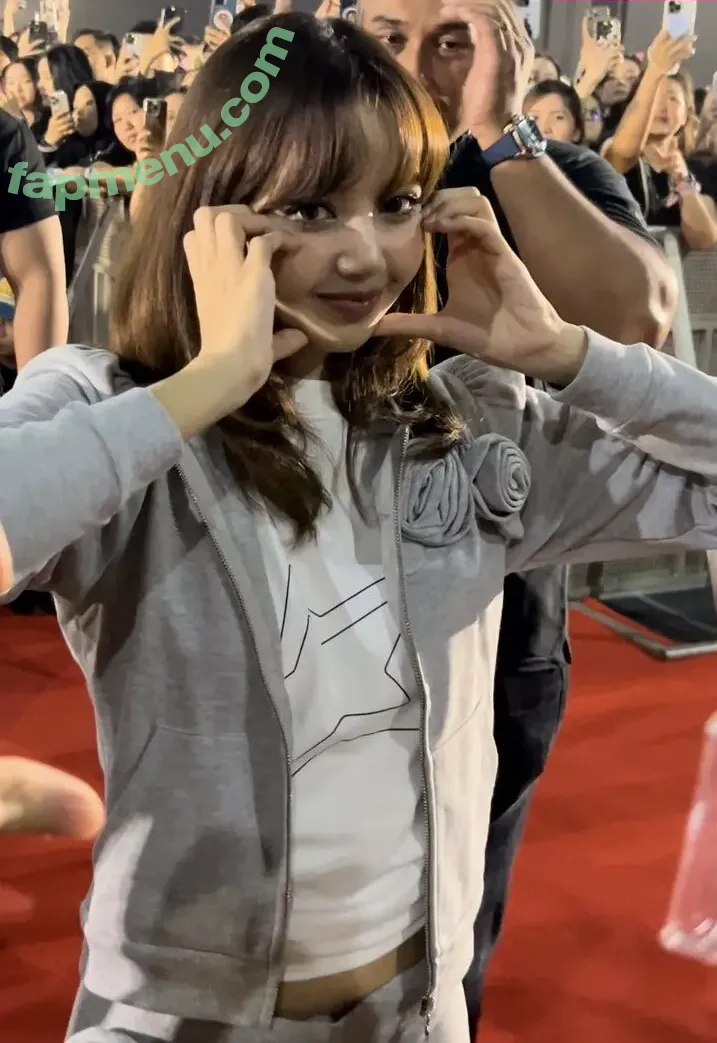 Lisa Blackpink nude photo #1159 (Lisa Blackpink)
