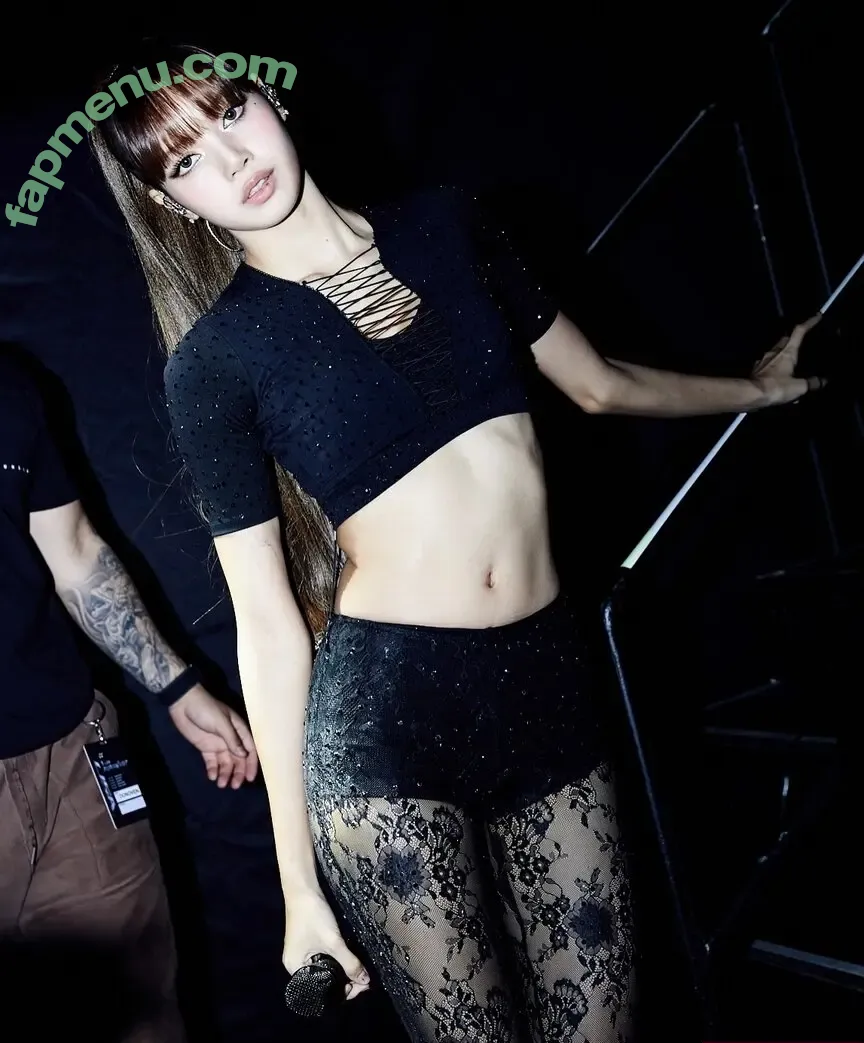 Lisa Blackpink nude photo #1206 (Lisa Blackpink)
