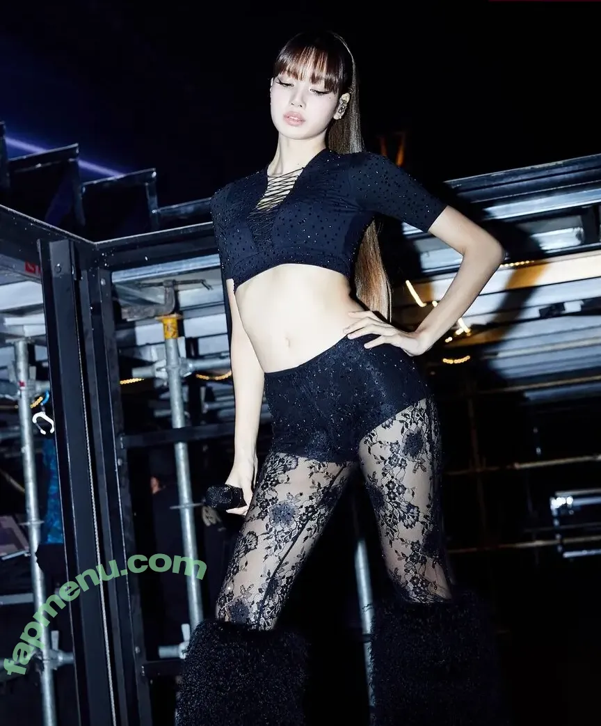 Lisa Blackpink nude photo #1207 (Lisa Blackpink)